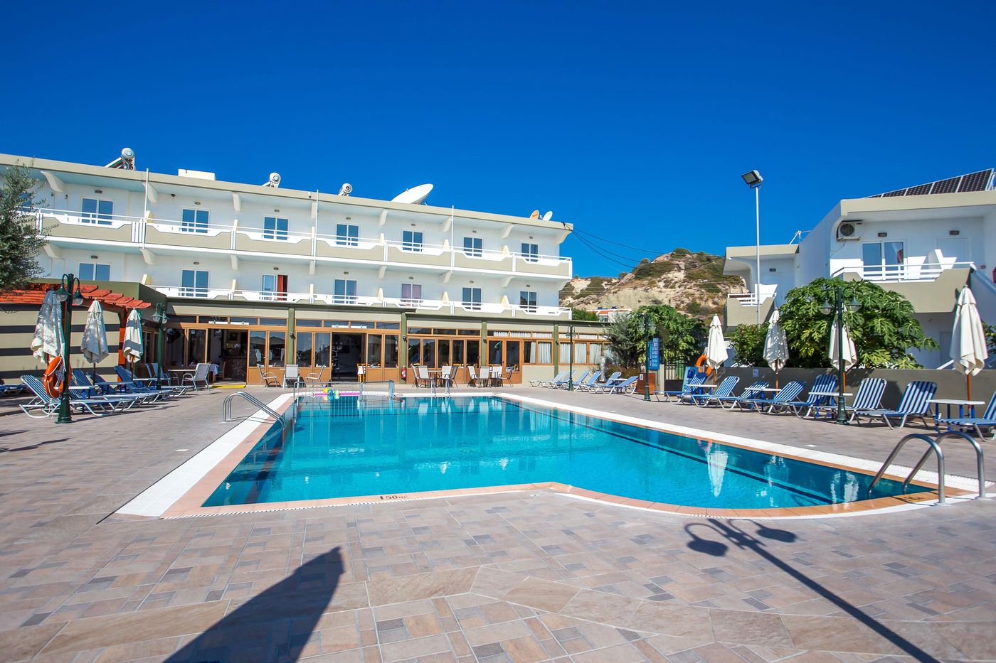 Georgia-Apartments-Pool-7