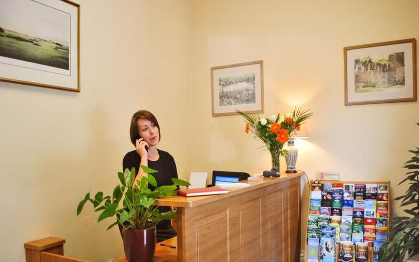 Morehampton-Townhouse-Lobby-4