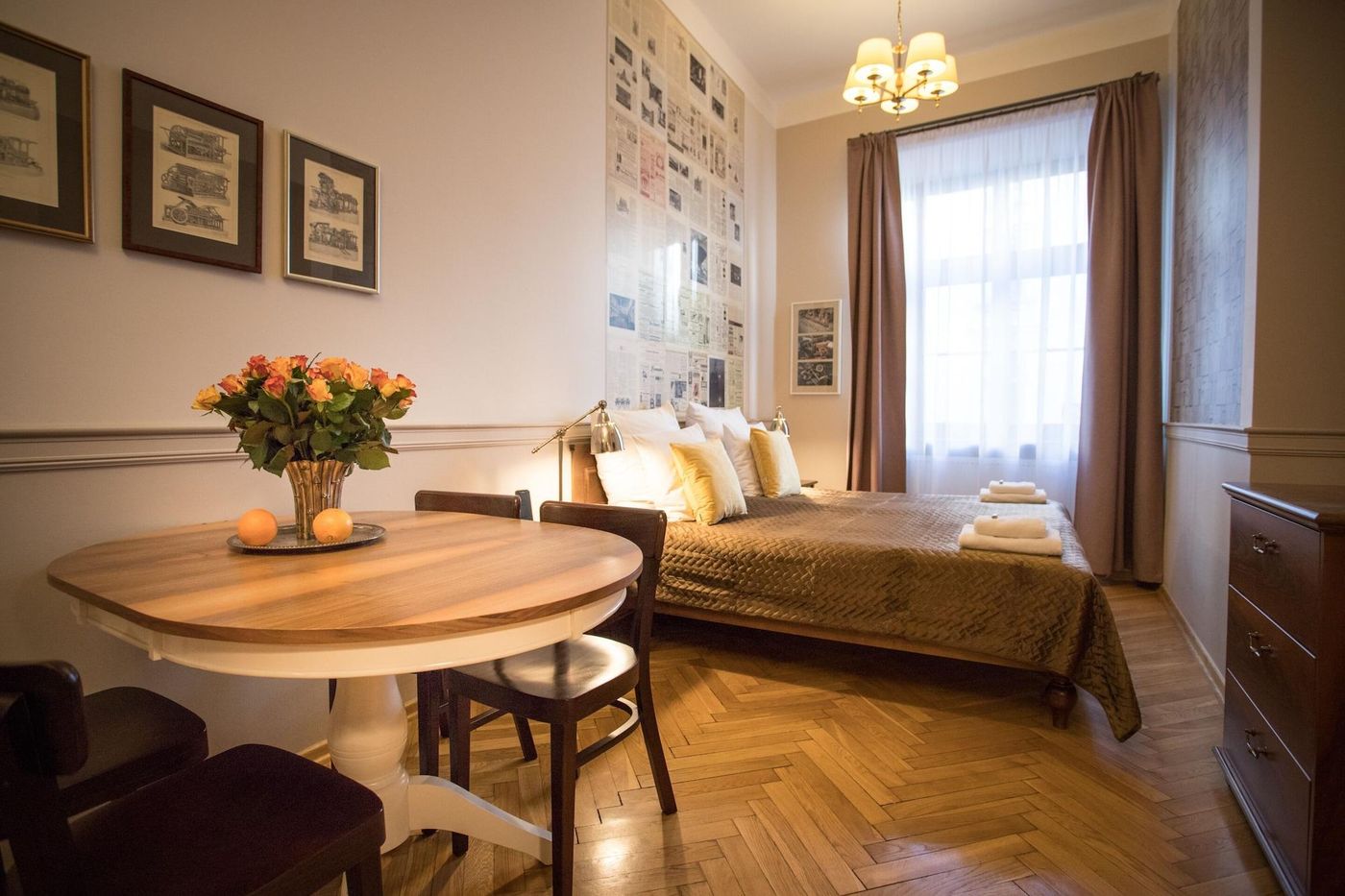 Scharffenberg-Apartments-Main-Square-Room-20