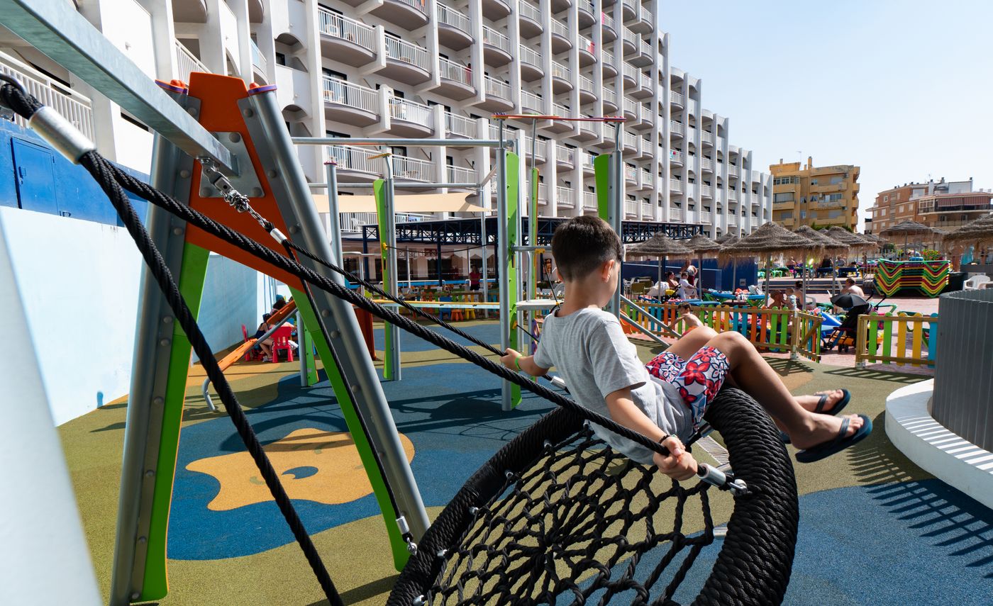 Medplaya-Hotel-Bali-Sports-and-Entertainment-49