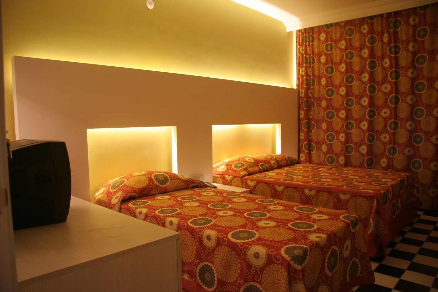 Orient-Suit-Hotel-Room-24