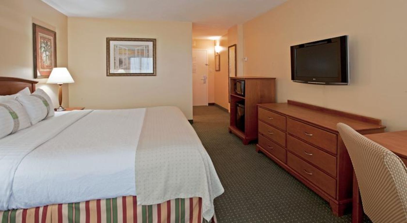 Holiday Inn Hotel & Suites Clearwater Beach
