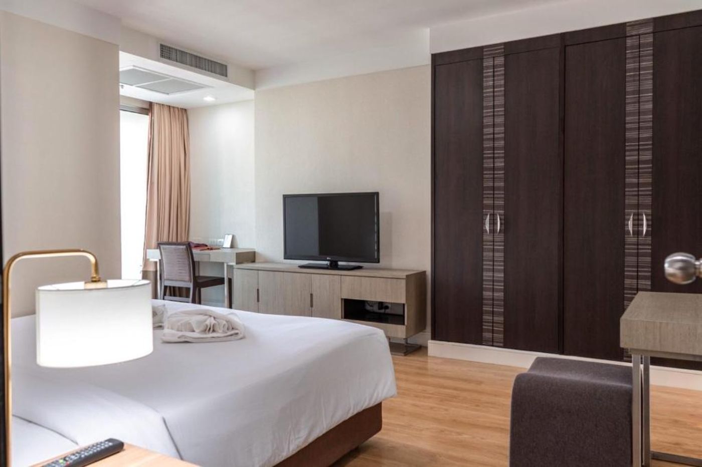 Jasmine-Grande-Residence-Room-37