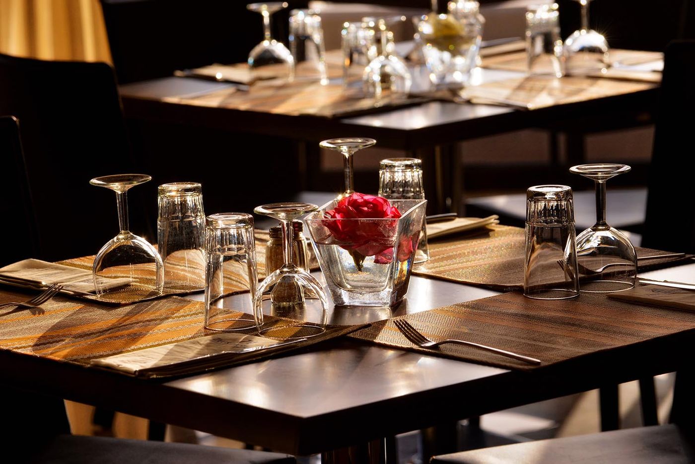 Smarline-Cosmopolitan-Restaurant-73