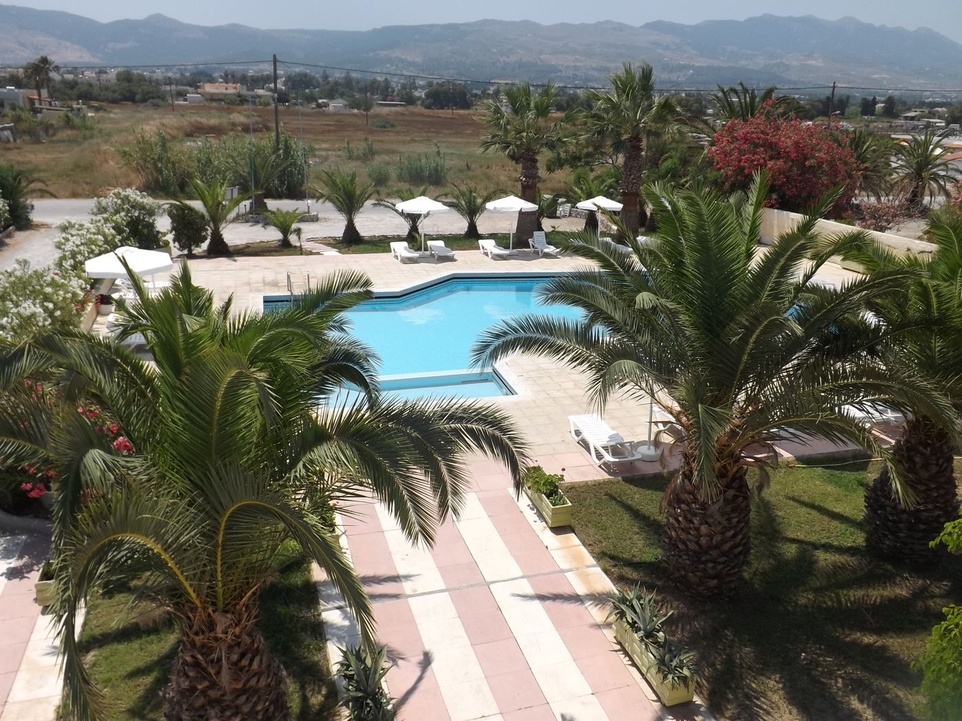 Leonidas-Hotel-And-Studios-Room-10