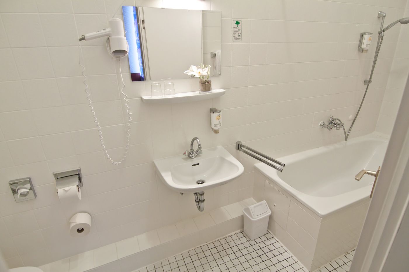 Hotel Kronprinz Hamburg - Germany - HAMBURG - Room - 7