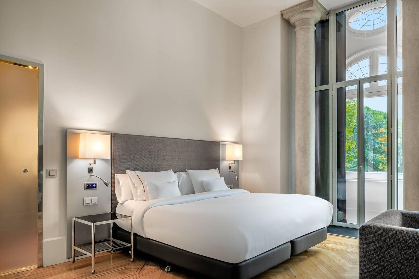 AC-Hotel-Palacio-del-Retiro-Autograph-Collection-Room-42