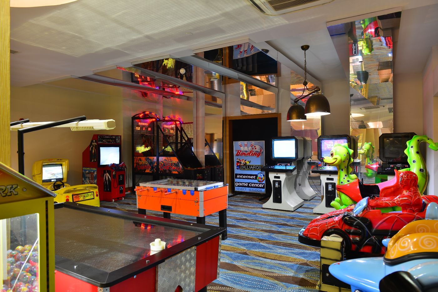 Side-Crown-Palace-Sports-and-Entertainment-39