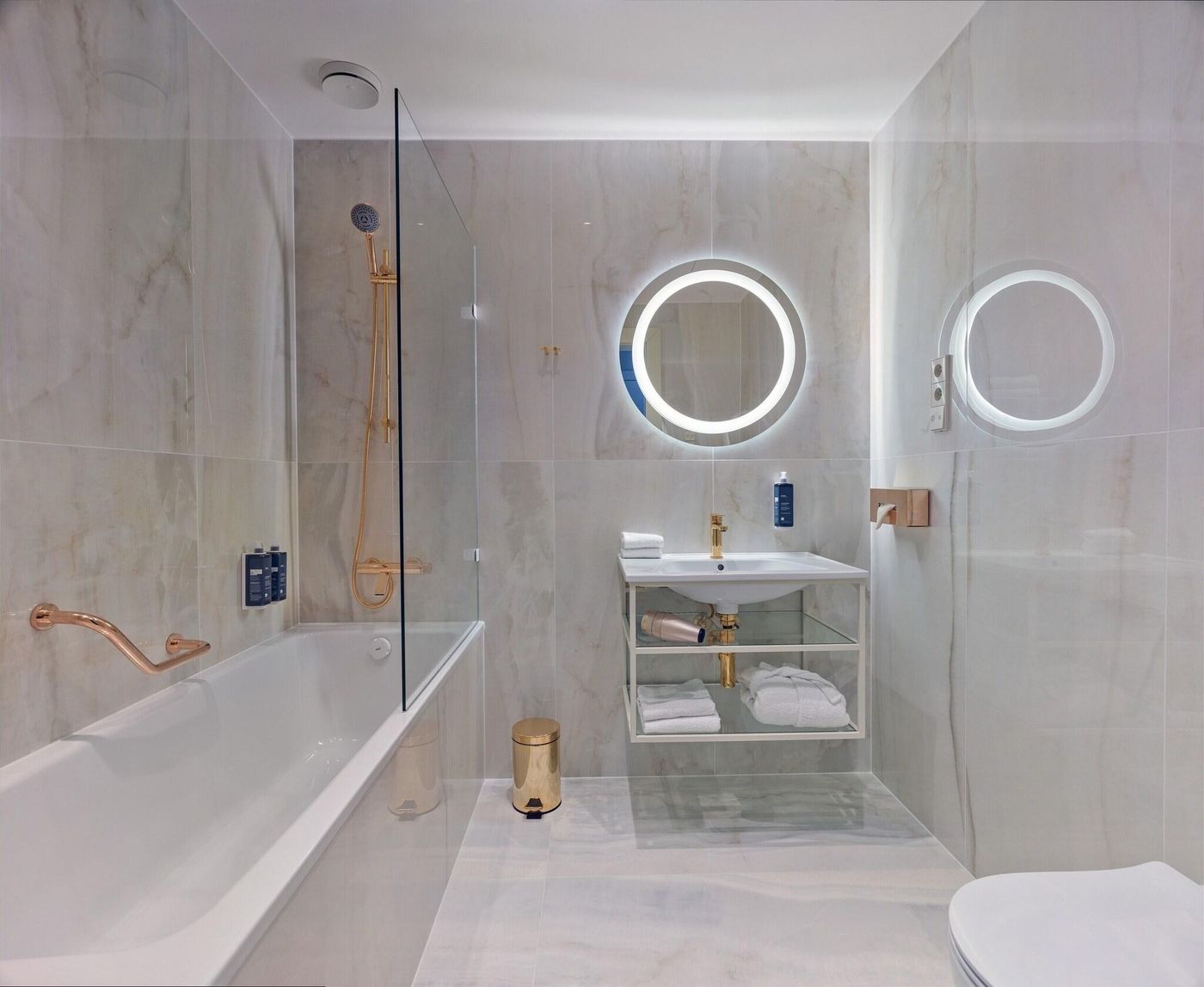 Mamaison-Hotel-Riverside-Prague-Room-28