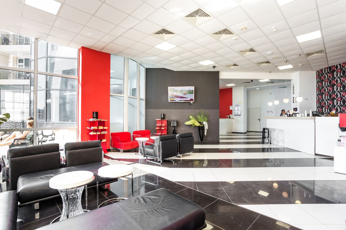 Blue-Pearl-Hotel-Lobby-51