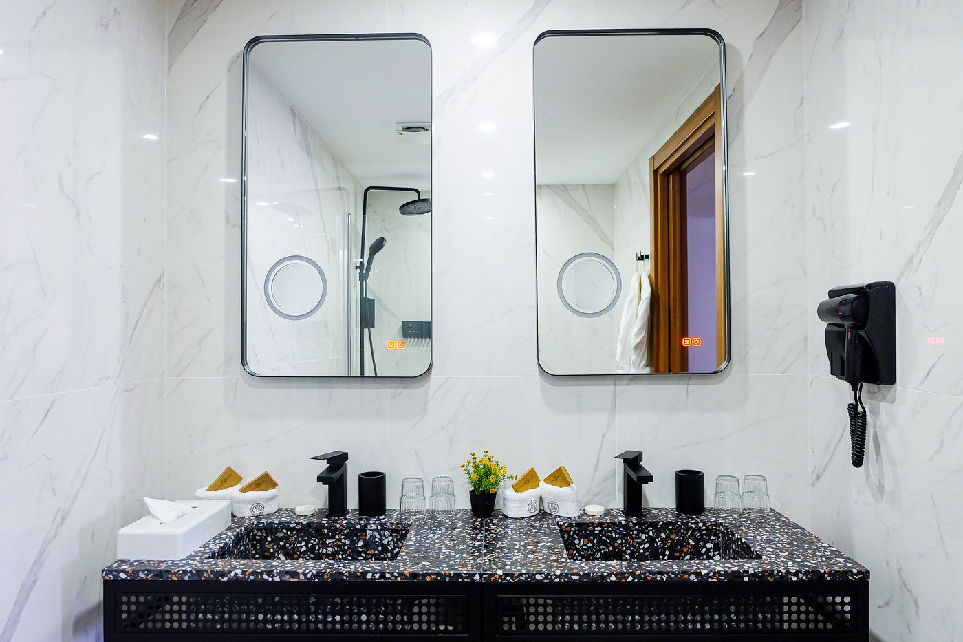 Grands-Suites-Hotel-Residences---Spa-Room-50