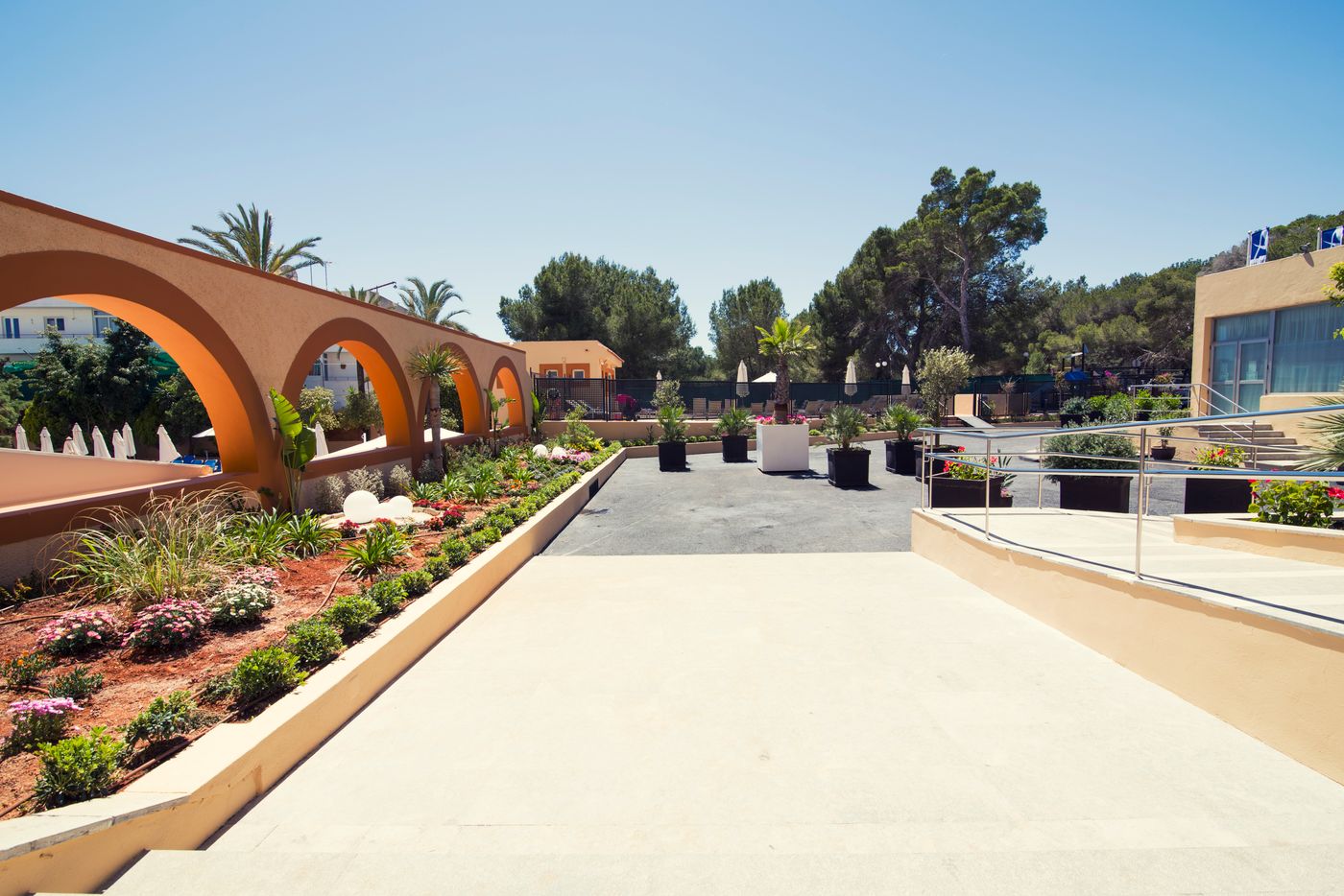 Hotel-Atlantic-by-LLUM-Terrace-12