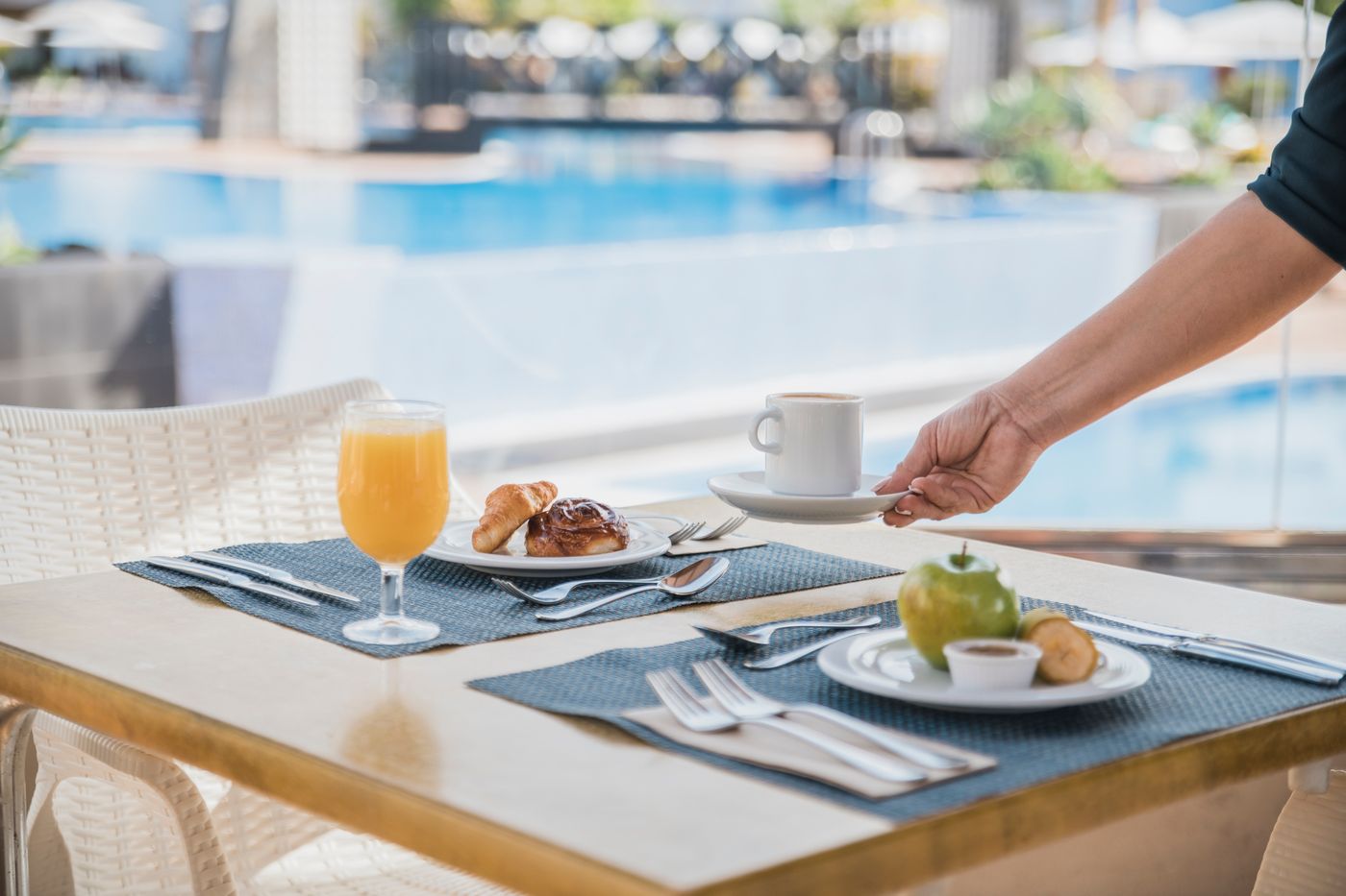 Iberostar-Hotel-Playa-Gaviotas-Park-Bar-85