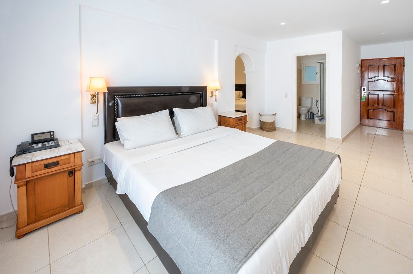 SMY-Mediterranean-White---Adults-Only-Room-36