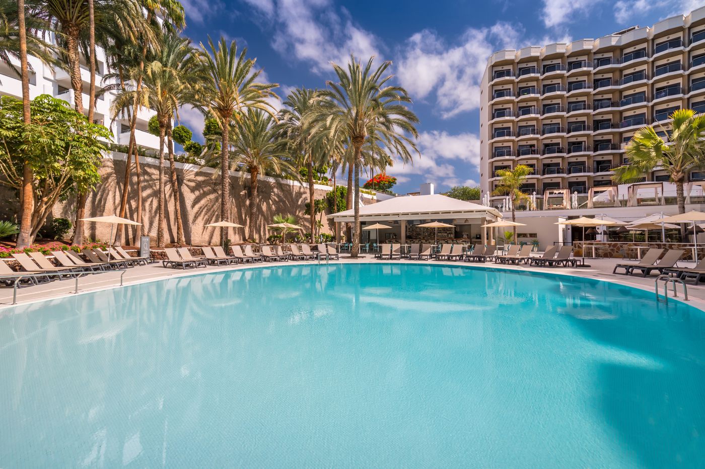 Barcelo-Margaritas-Royal-Level-Pool-1