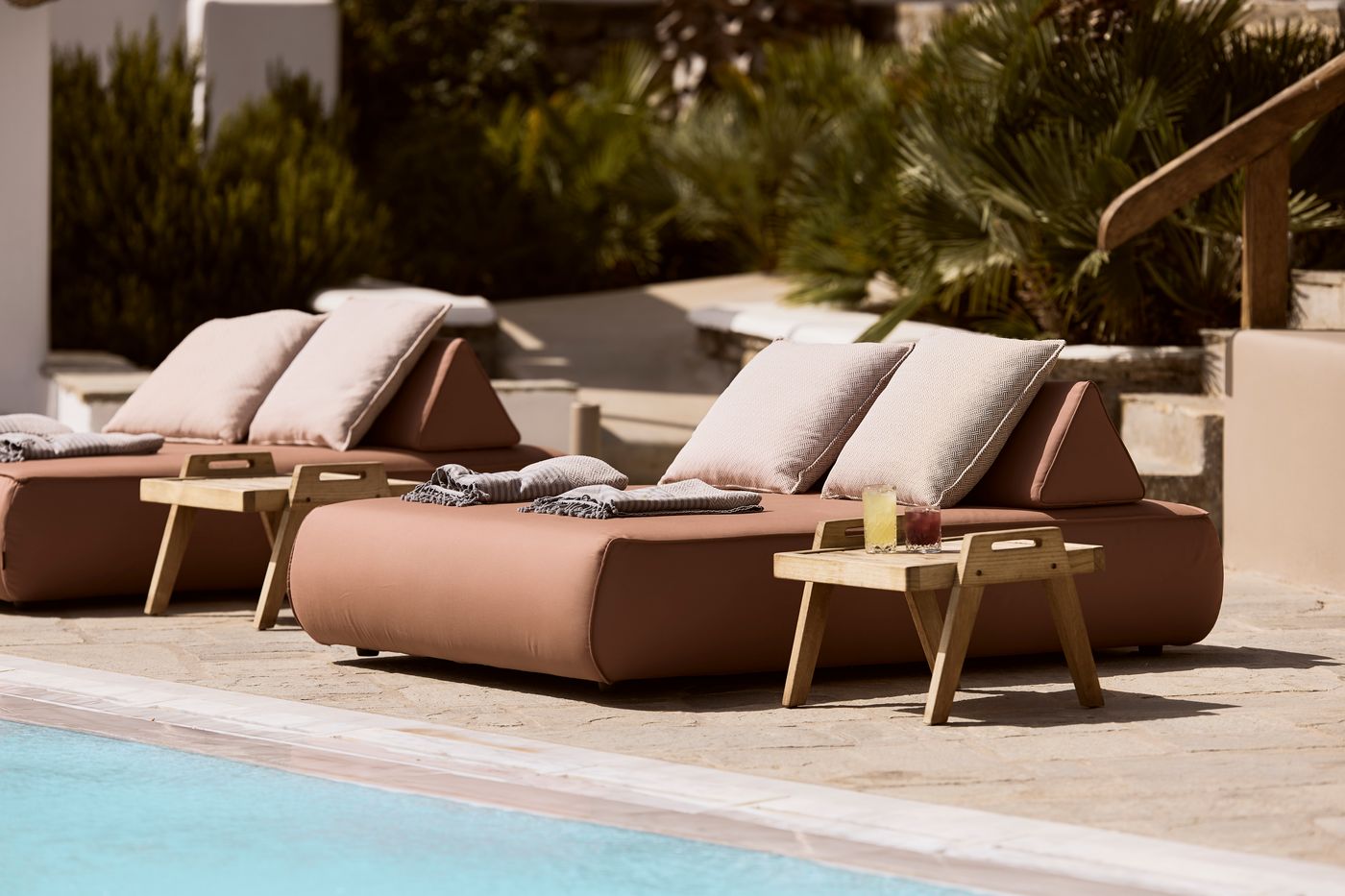 Ethereum-Mykonos-Pool-2