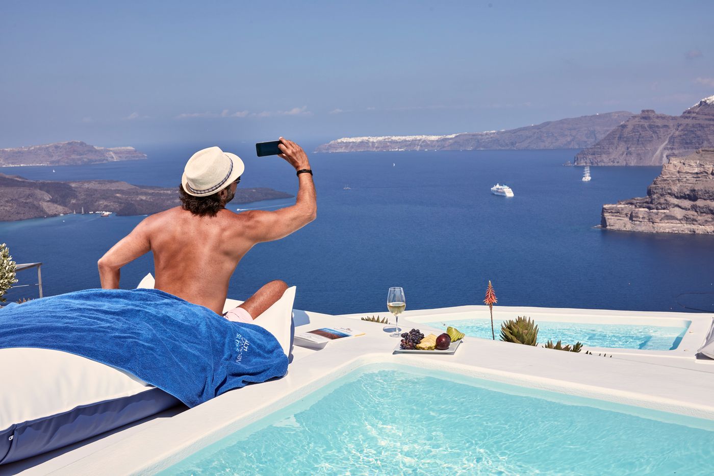 Alti-Santorini-Suites-Room-57
