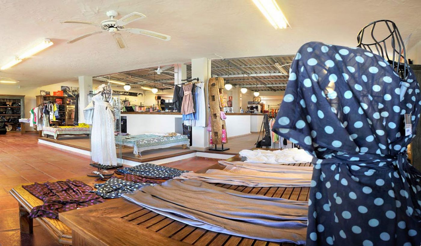 Hotel-100--Fun-Sports-and-Entertainment-55