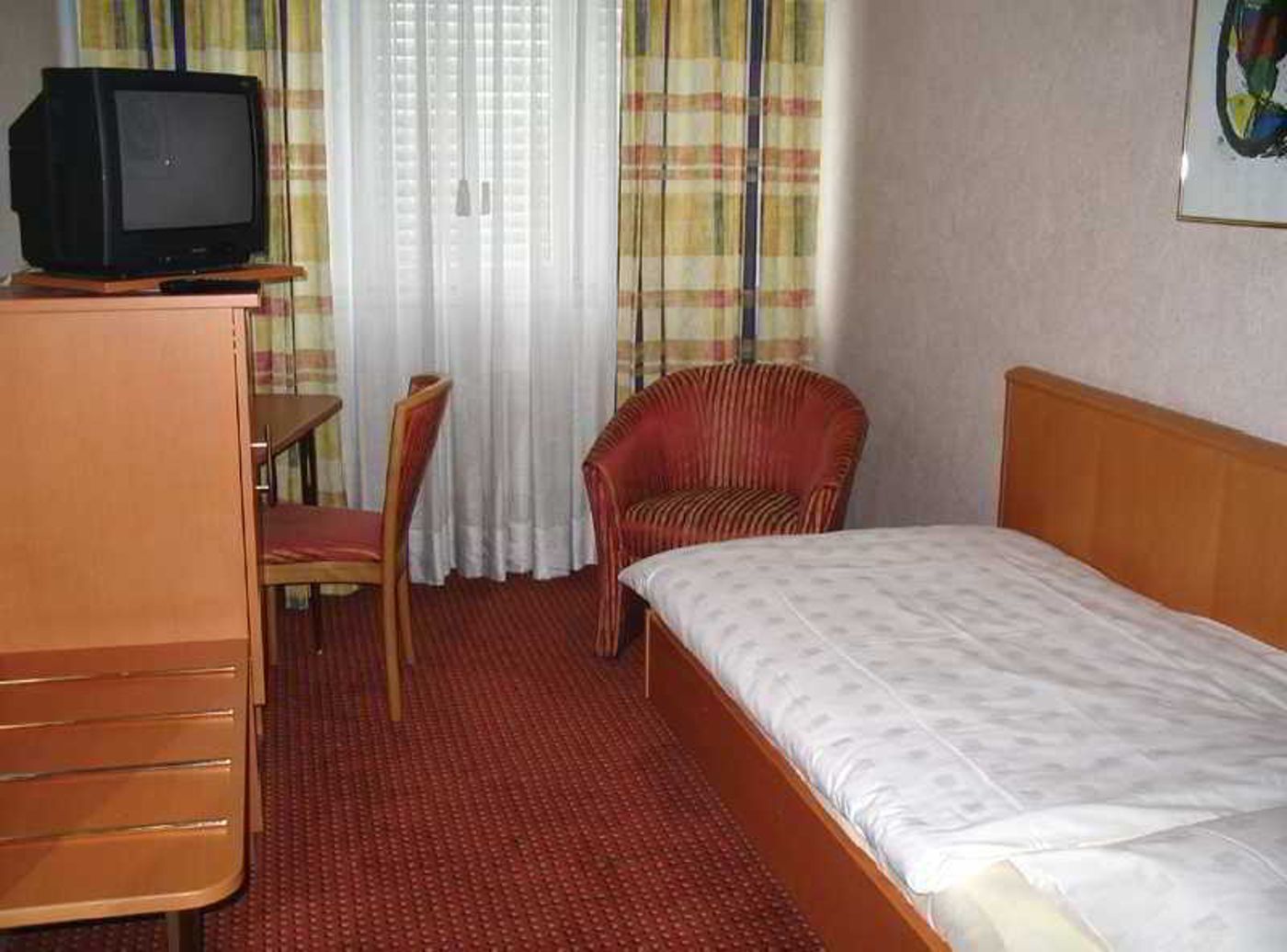 Alexander-Switzerland-BASEL-Room-10