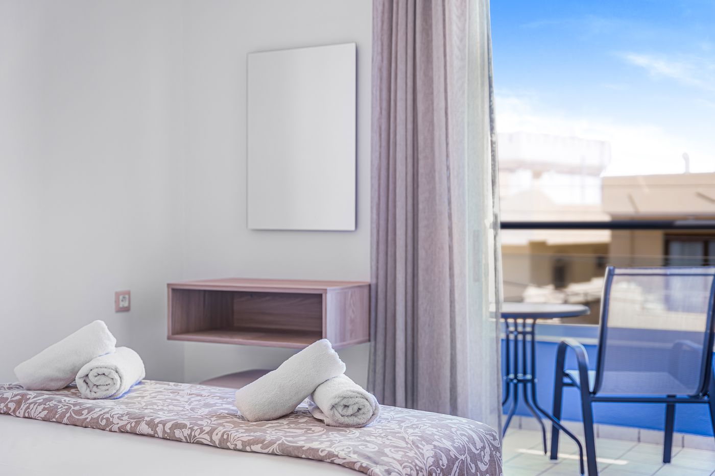 Happy-Days-Studios-Room-43