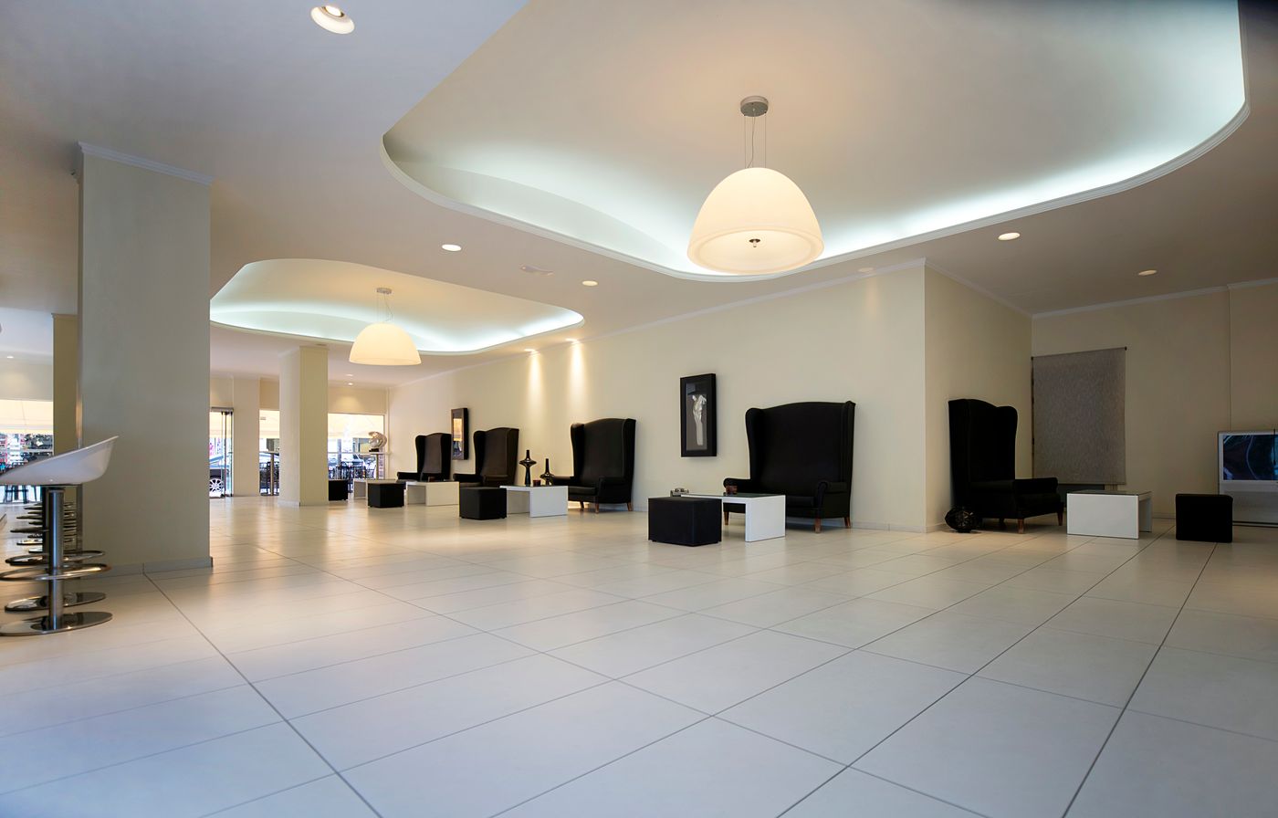 Golden-Beach-Lobby-26