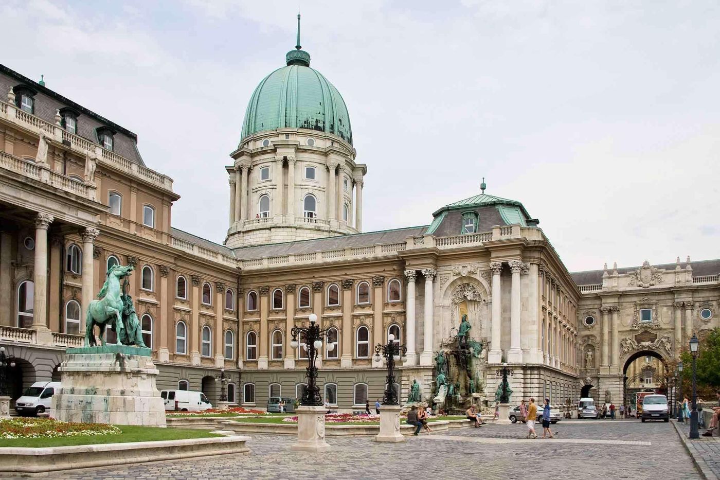 ibis-Styles-Budapest-City-General-view-1