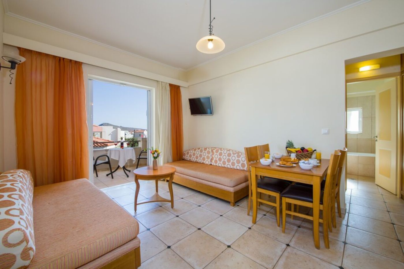 Toxo Hotel and Apartments