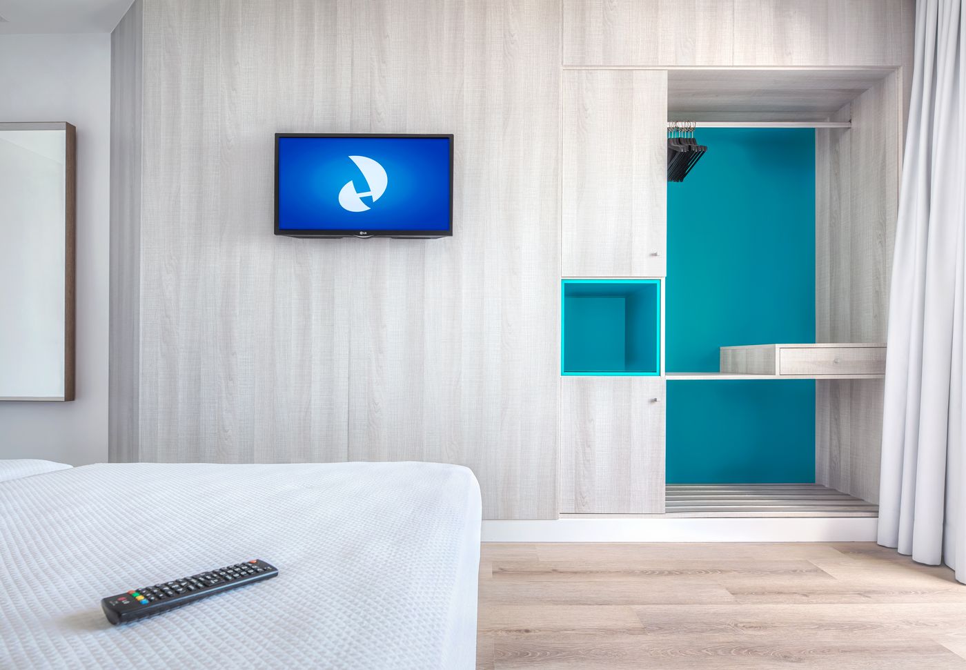 Hotel-Lancelot-Room-13