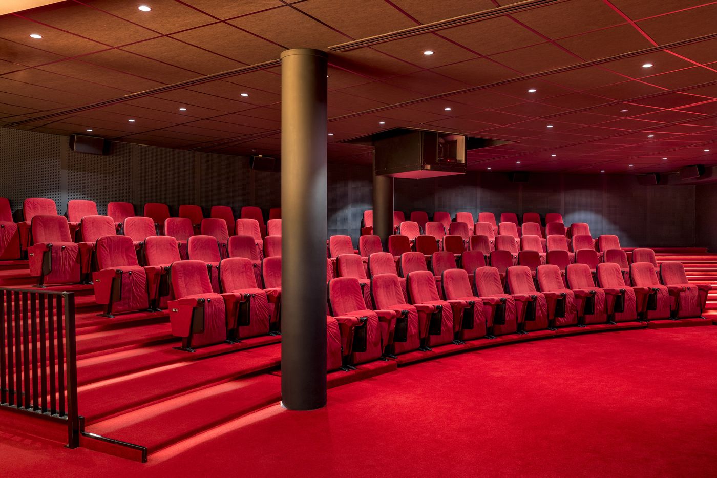 Corendon-Plaza-Amsterdam-Schiphol-Airport-Hotel-Sports-and-Entertainment-67