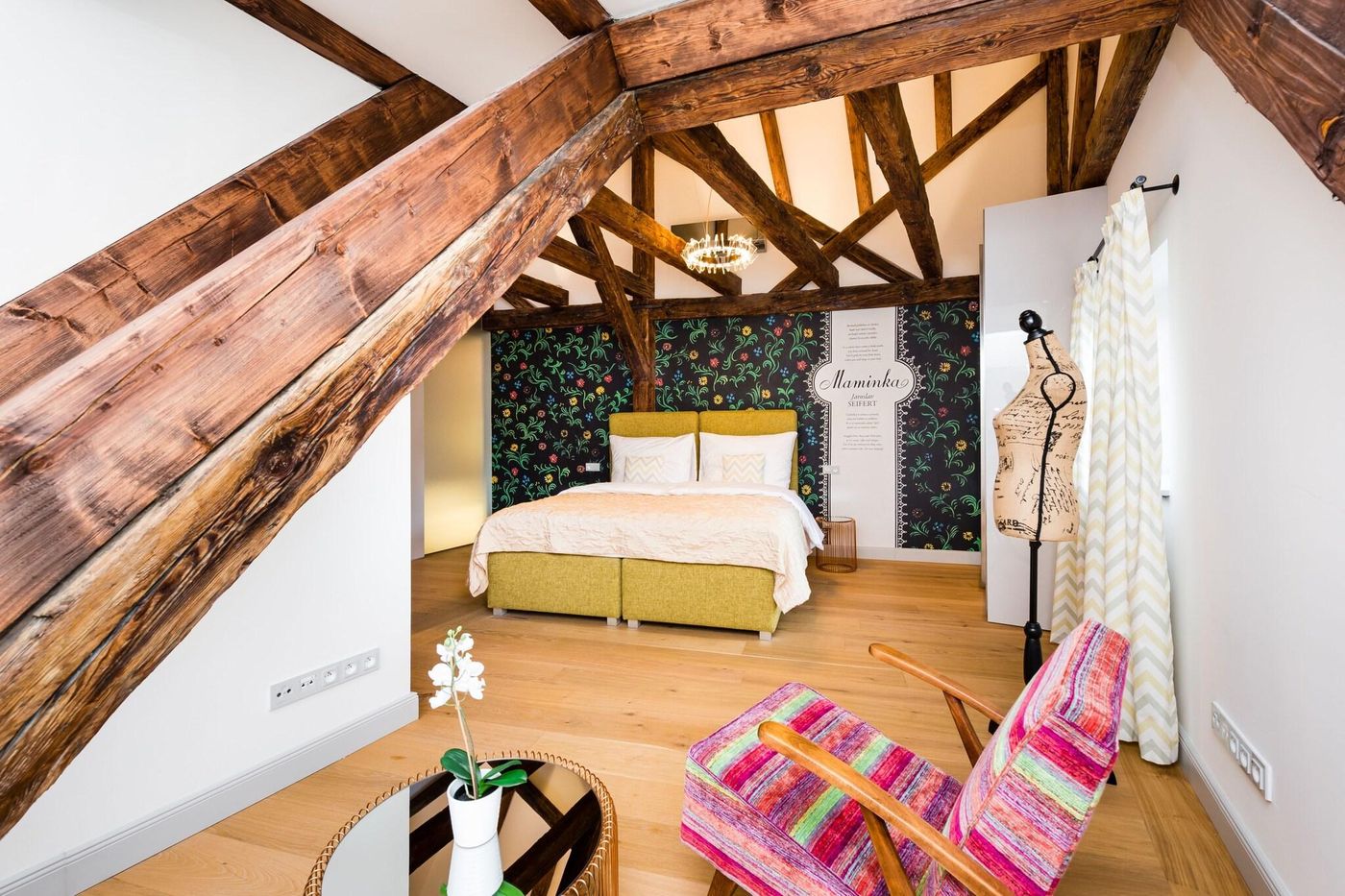 Old-Royal-Post-Hotel-Room-37