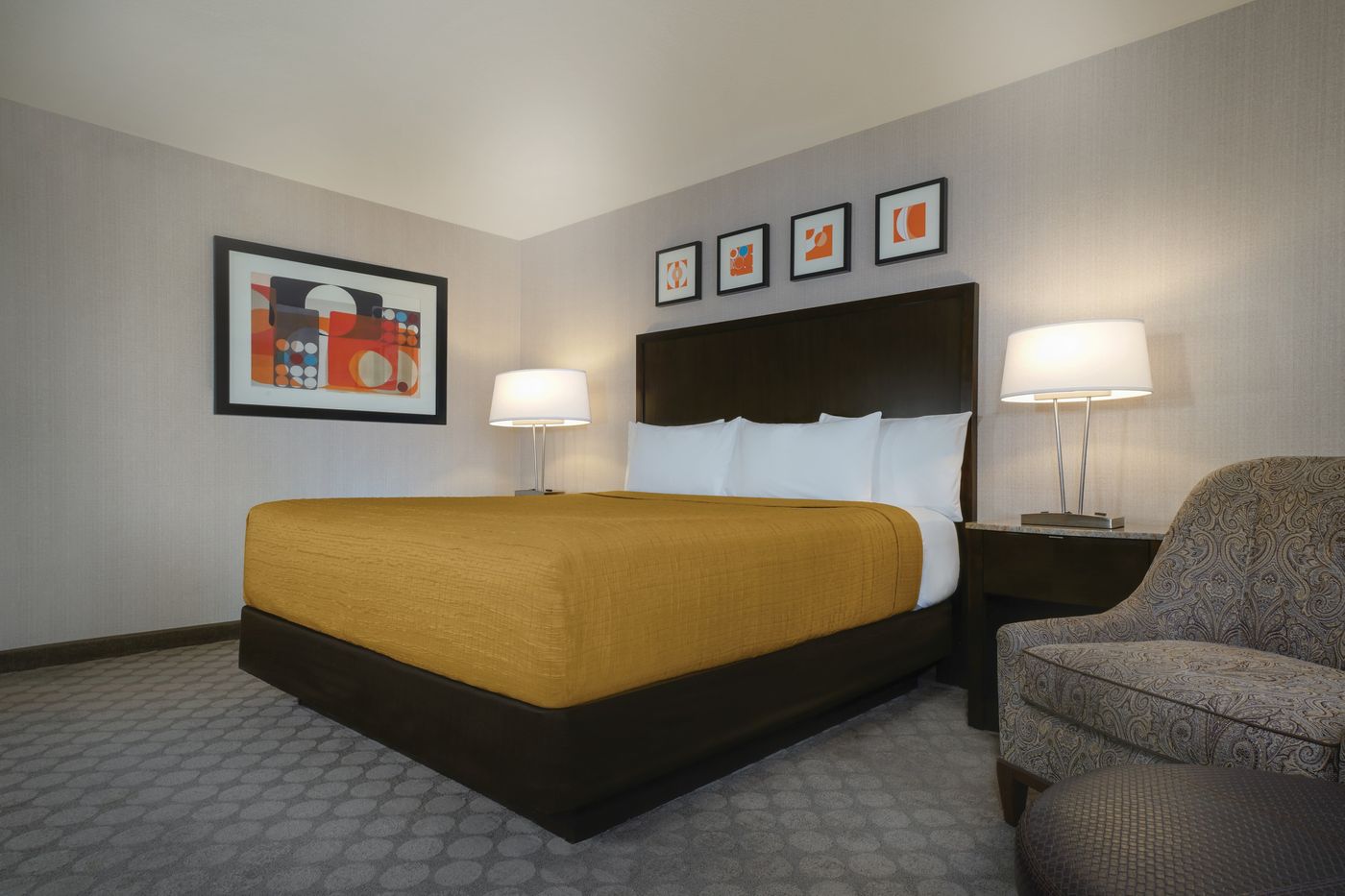 Circus-Circus-Las-Vegas-Hotel-Room-17