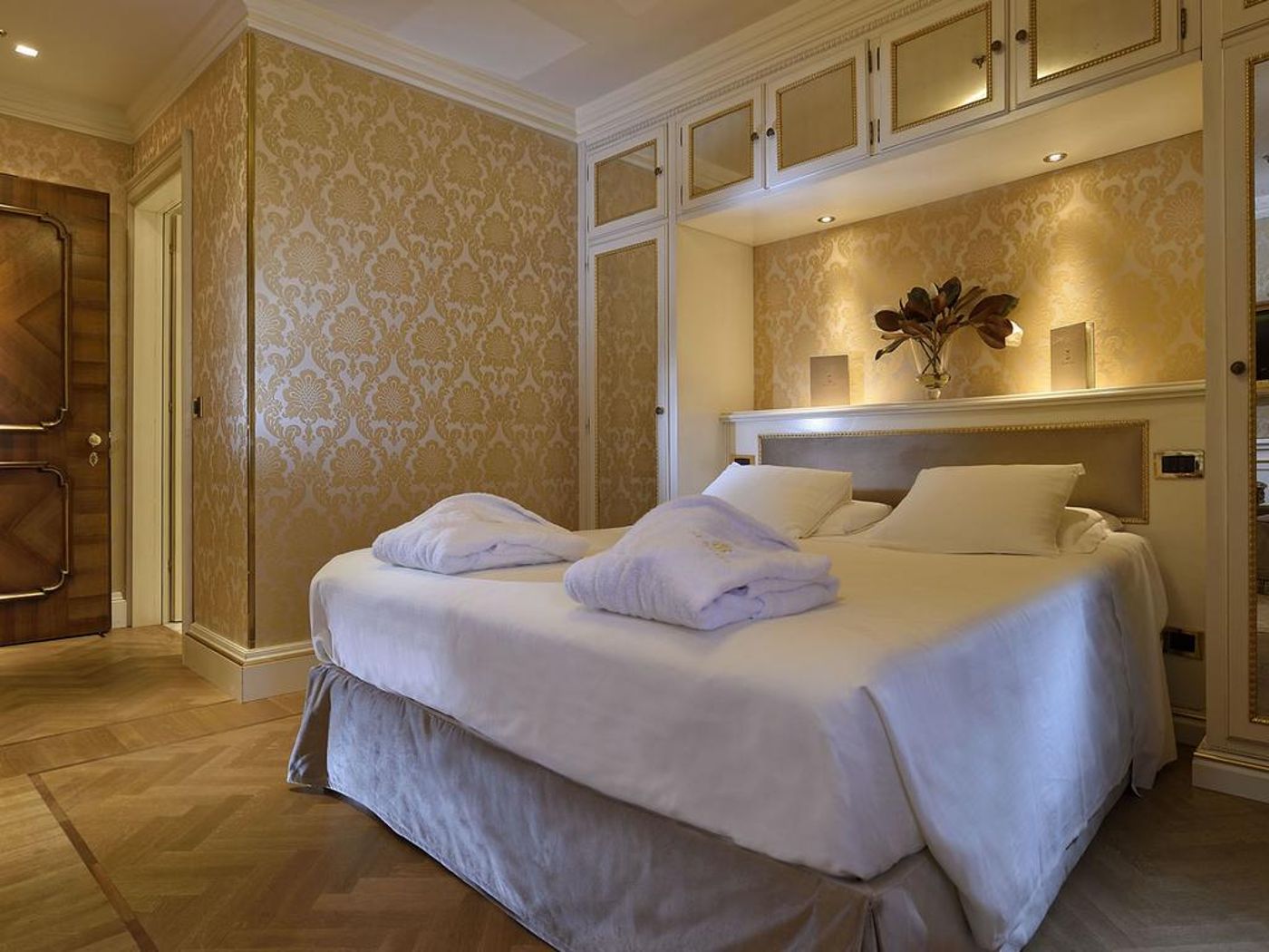 Ai-Reali-Hotel-Room-6