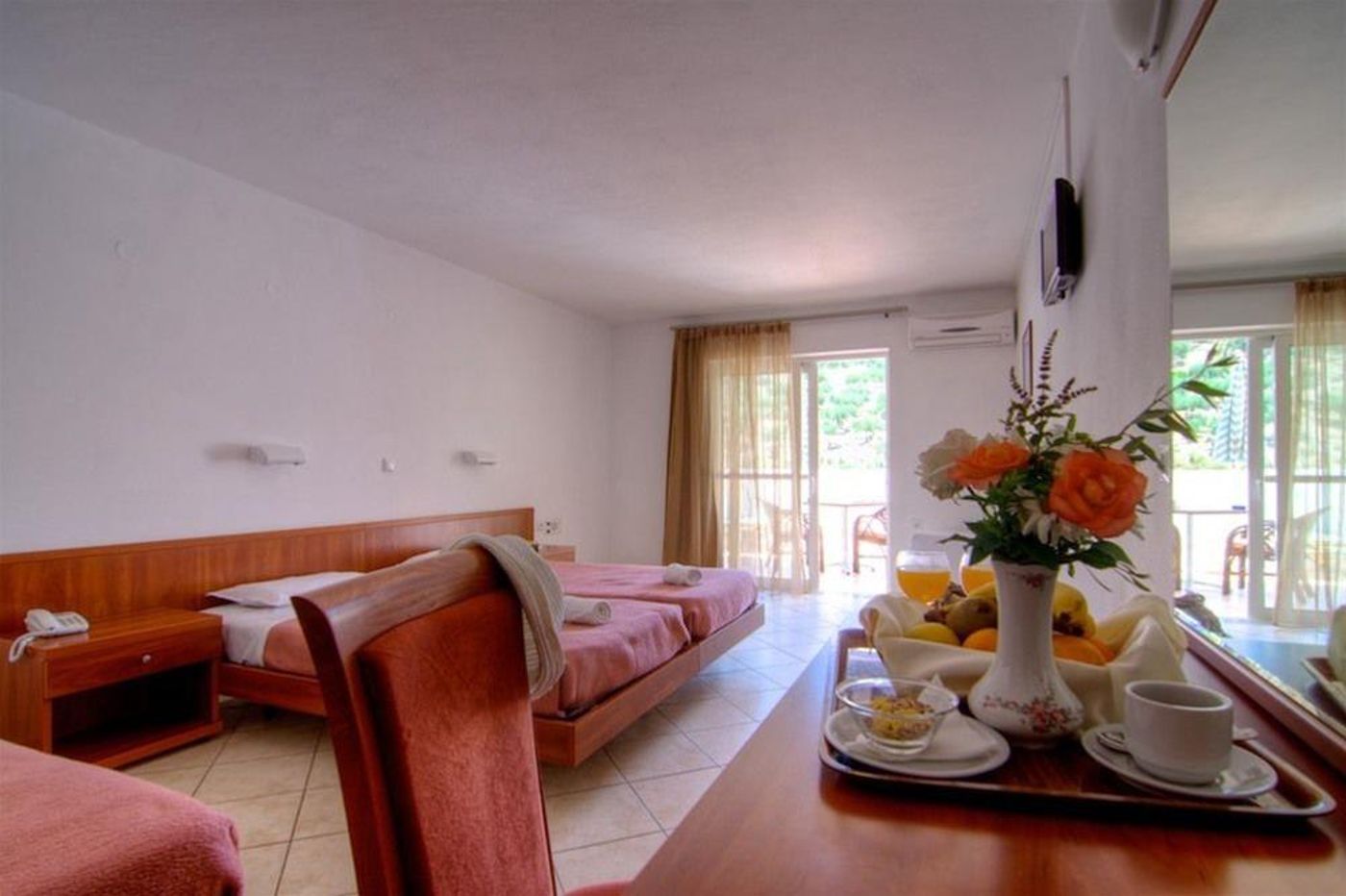 Xidas-Garden-Room-18