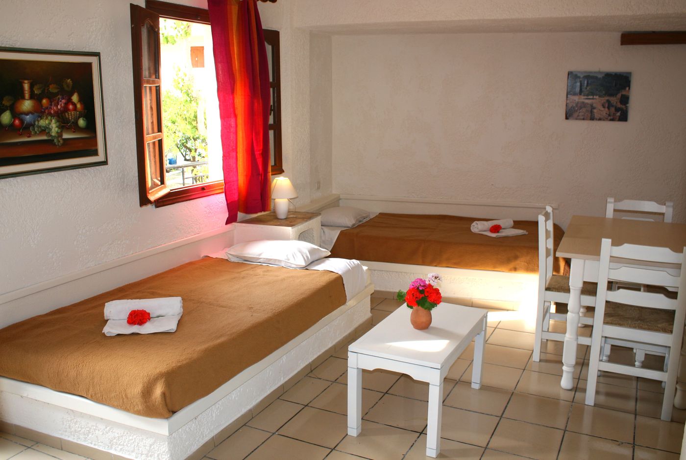 Semiramis-Apartments-Room-16