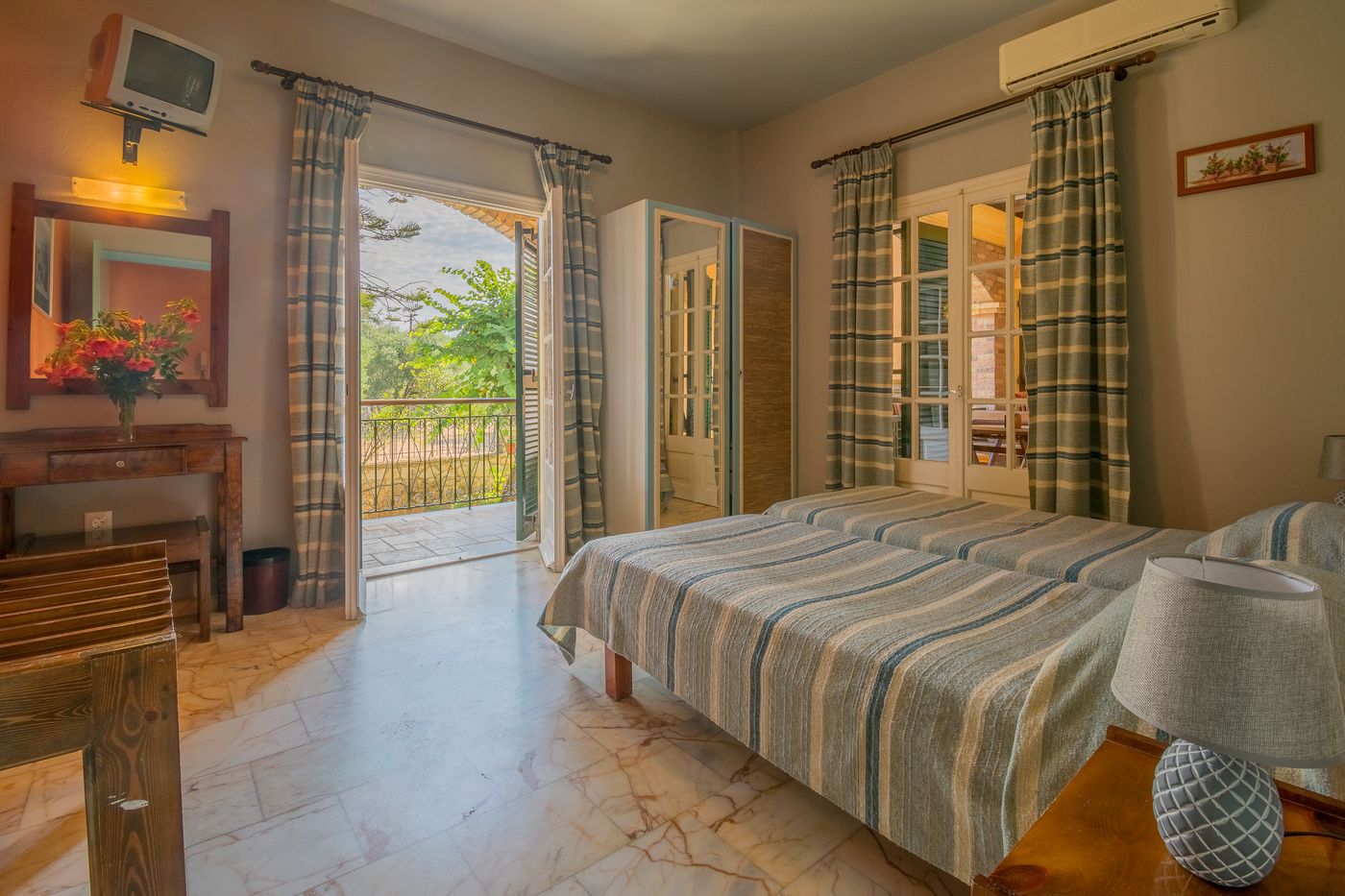 Villa-Yannis-Hotel-Apartments---Suites-Room-24