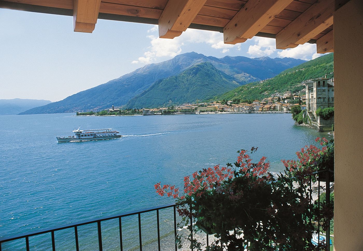 Regina-Italy-COMO LAKE GRAVEDONA-General view-5