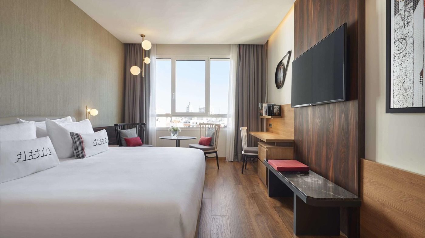 Hyatt-Centric-Gran-Via-Madrid-Room-36