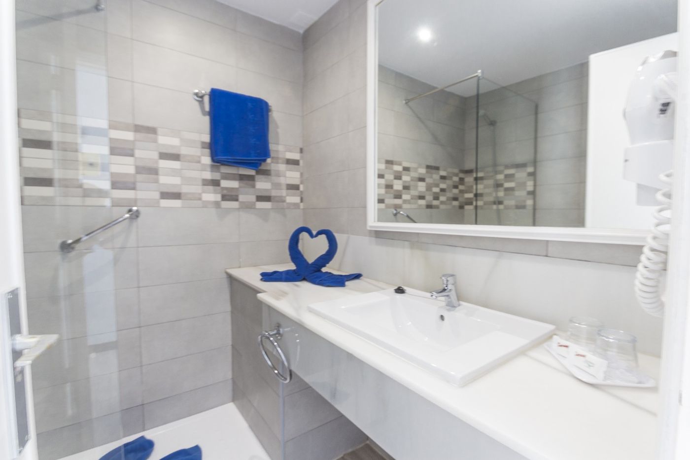 Vista-Oasis-Bungalows-Room-24