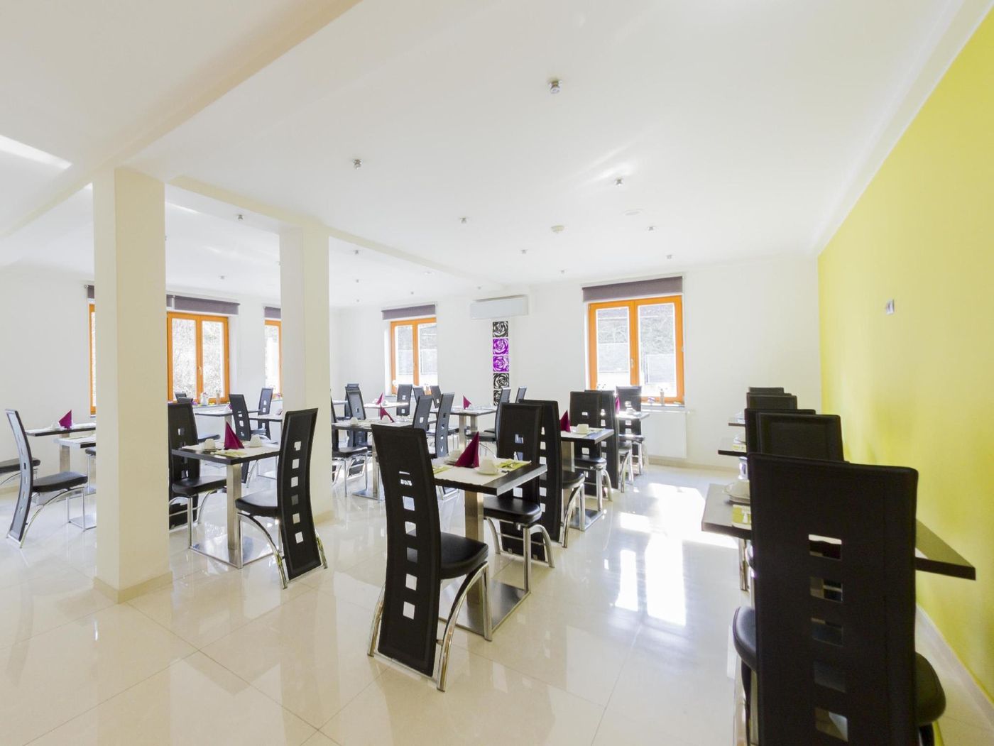 Hotel-Herrmes-Restaurant-7