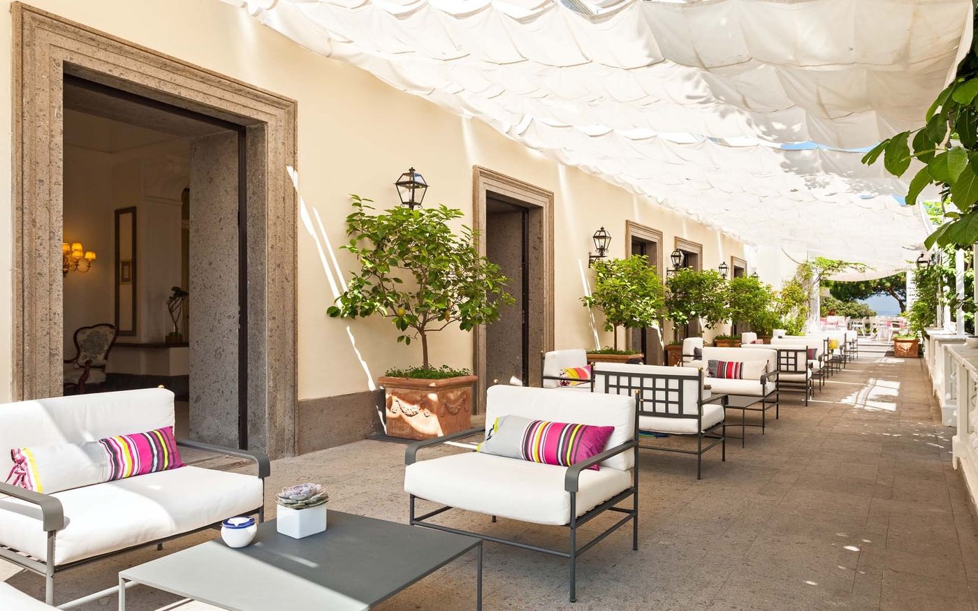 Grand-Hotel-Cocumella-Lobby-11