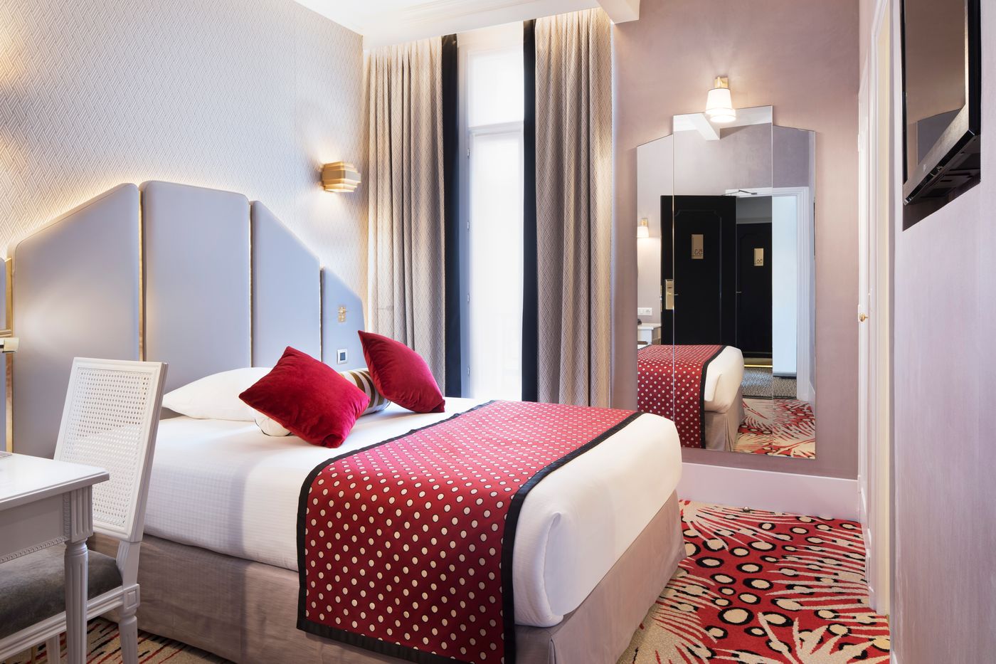 Hotel-Victor-Hugo-Paris-Kleber-Room-26