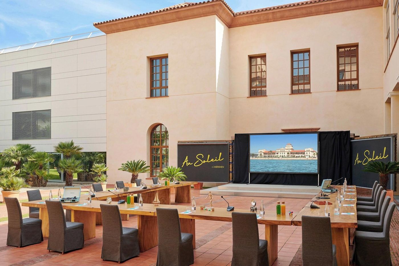 Le-Meridien-Ra-Beach-Hotel---Spa-Conferences-14