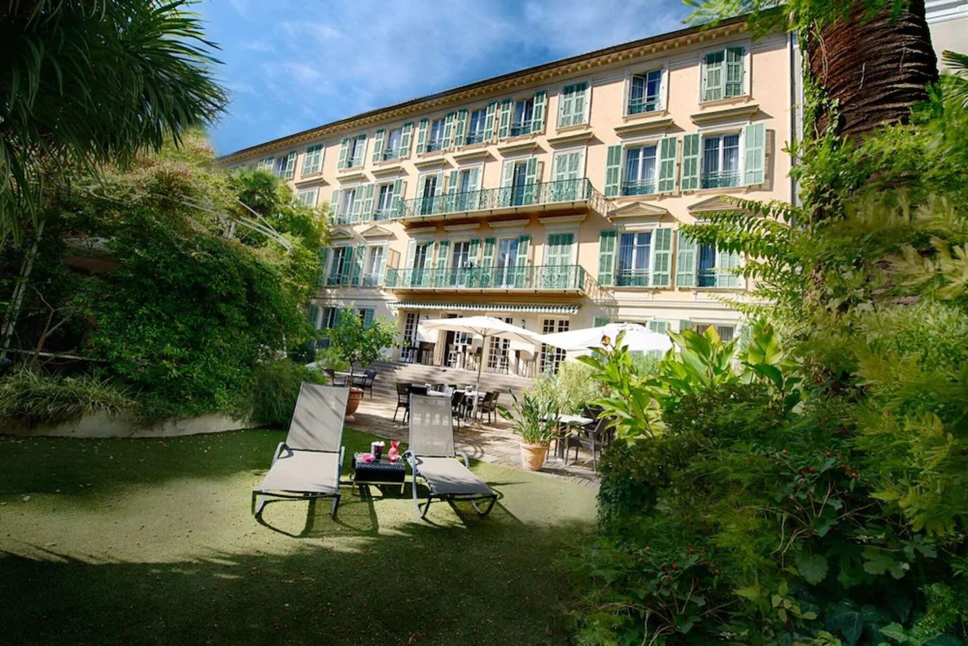 Villa-Victoria-Terrace-2