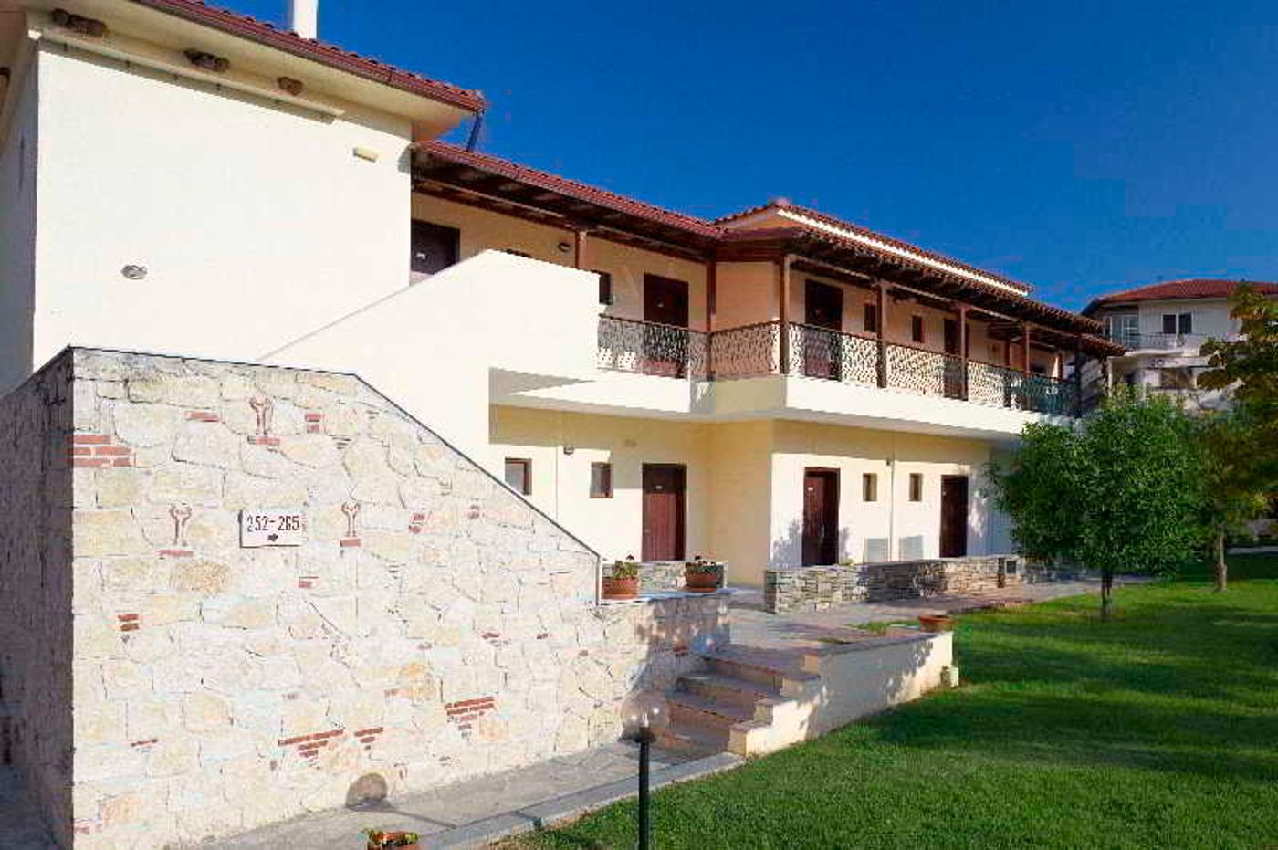 Portes-Beach-General-view-5