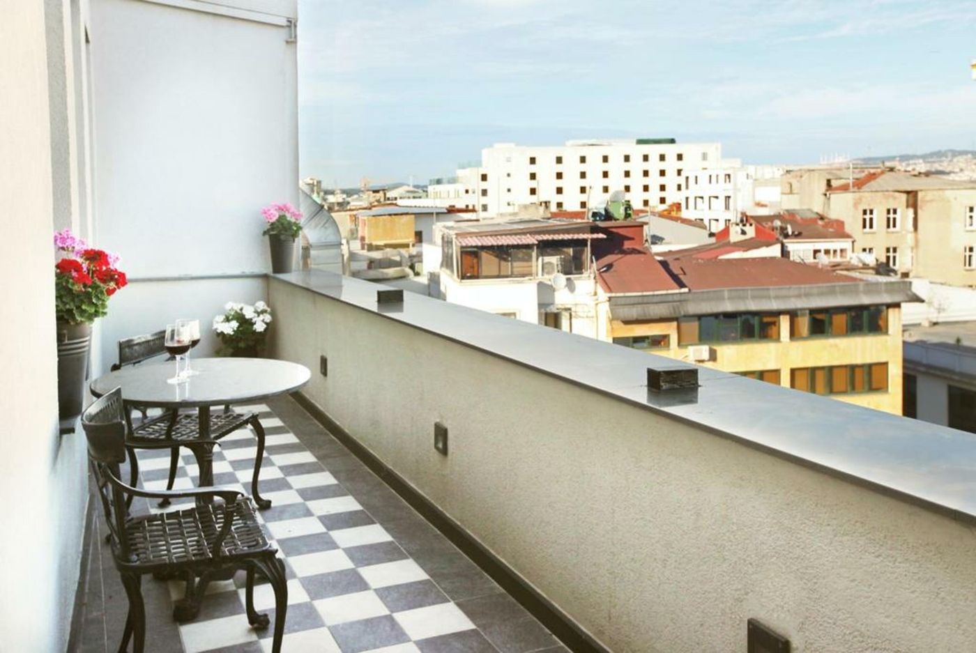 The-Haze-Istanbul-Terrace-10