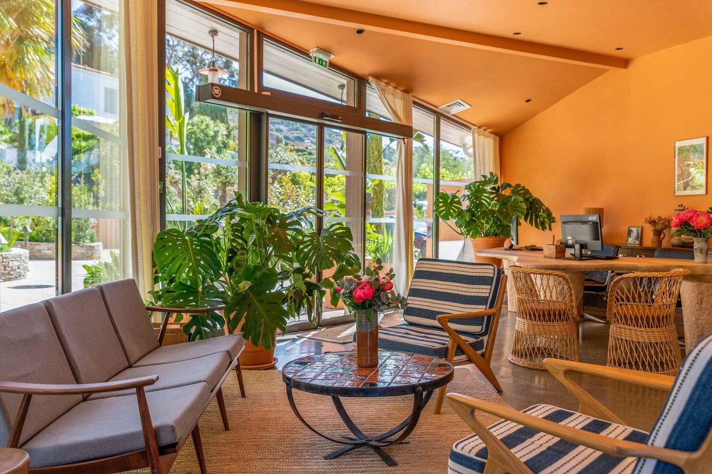 Les-Terrasses-du-Bailli-Lobby-24