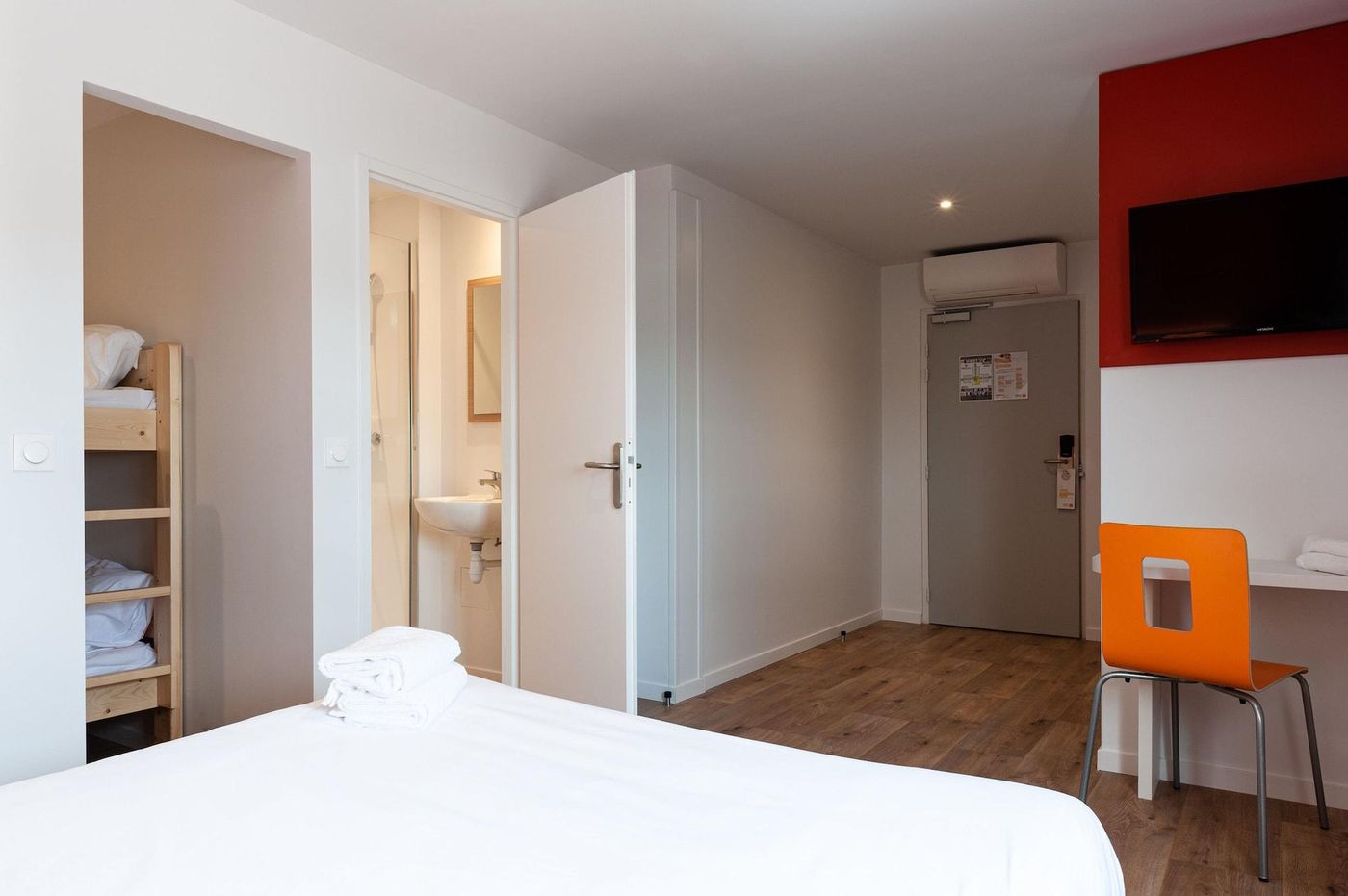 KYRIAD DIRECT TOULON OUEST - La Seyne sur Mer-France-La Seyne-sur-Mer-Room-10