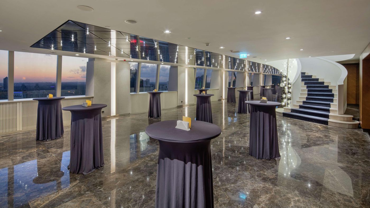 Hilton-Istanbul-Maslak-Lobby-20
