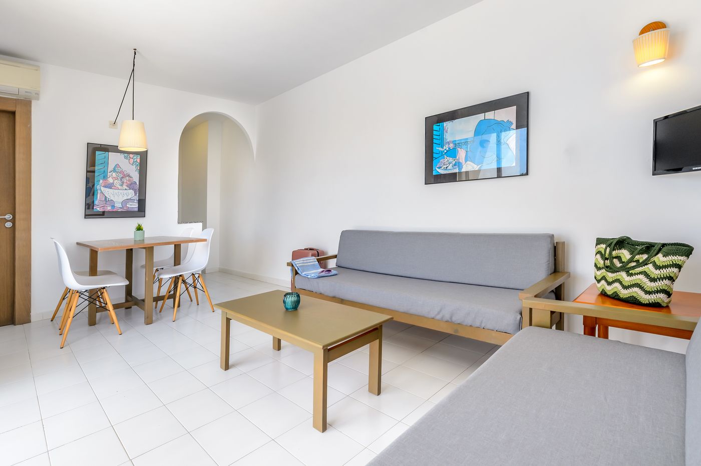 17.11.25 Vacances Menorca Blanc Cottage