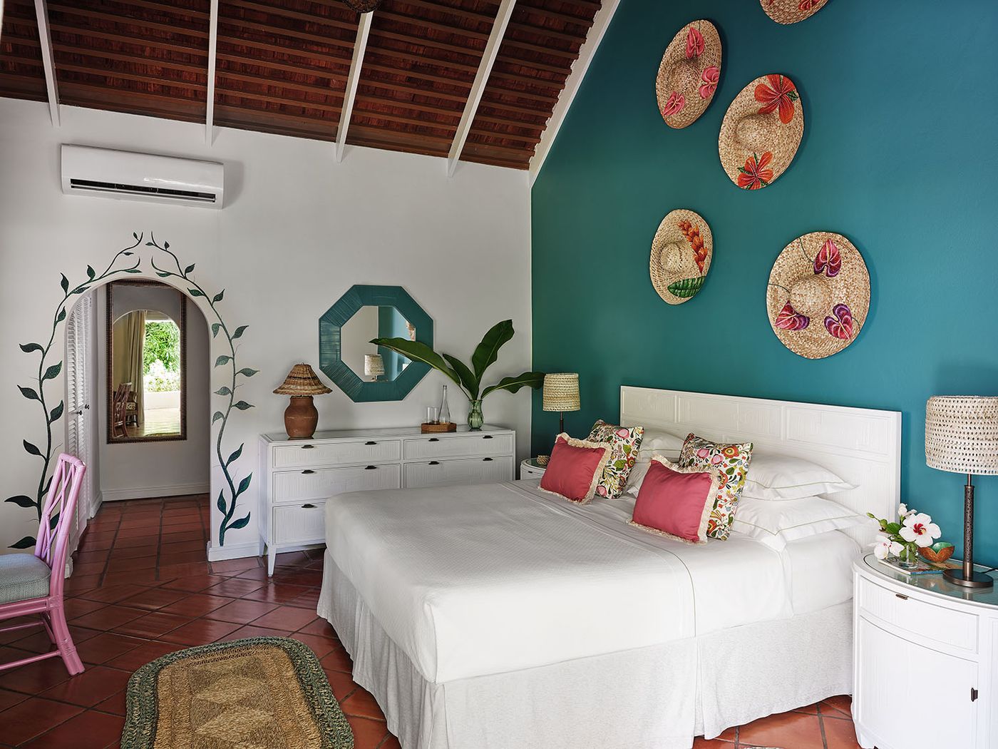 29.04.25 	 East Winds Saint Lucia